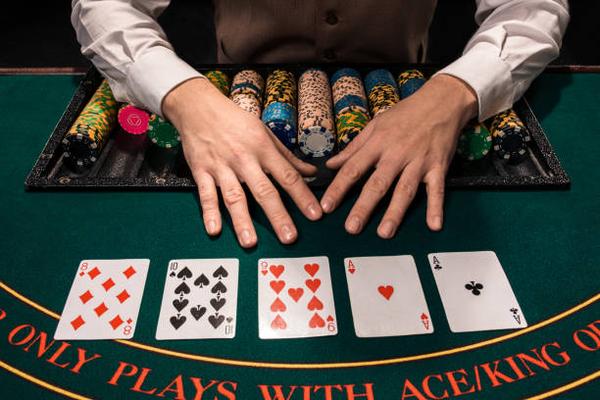 Play Fun Blackjack Games with an online casino Singapore for Players
